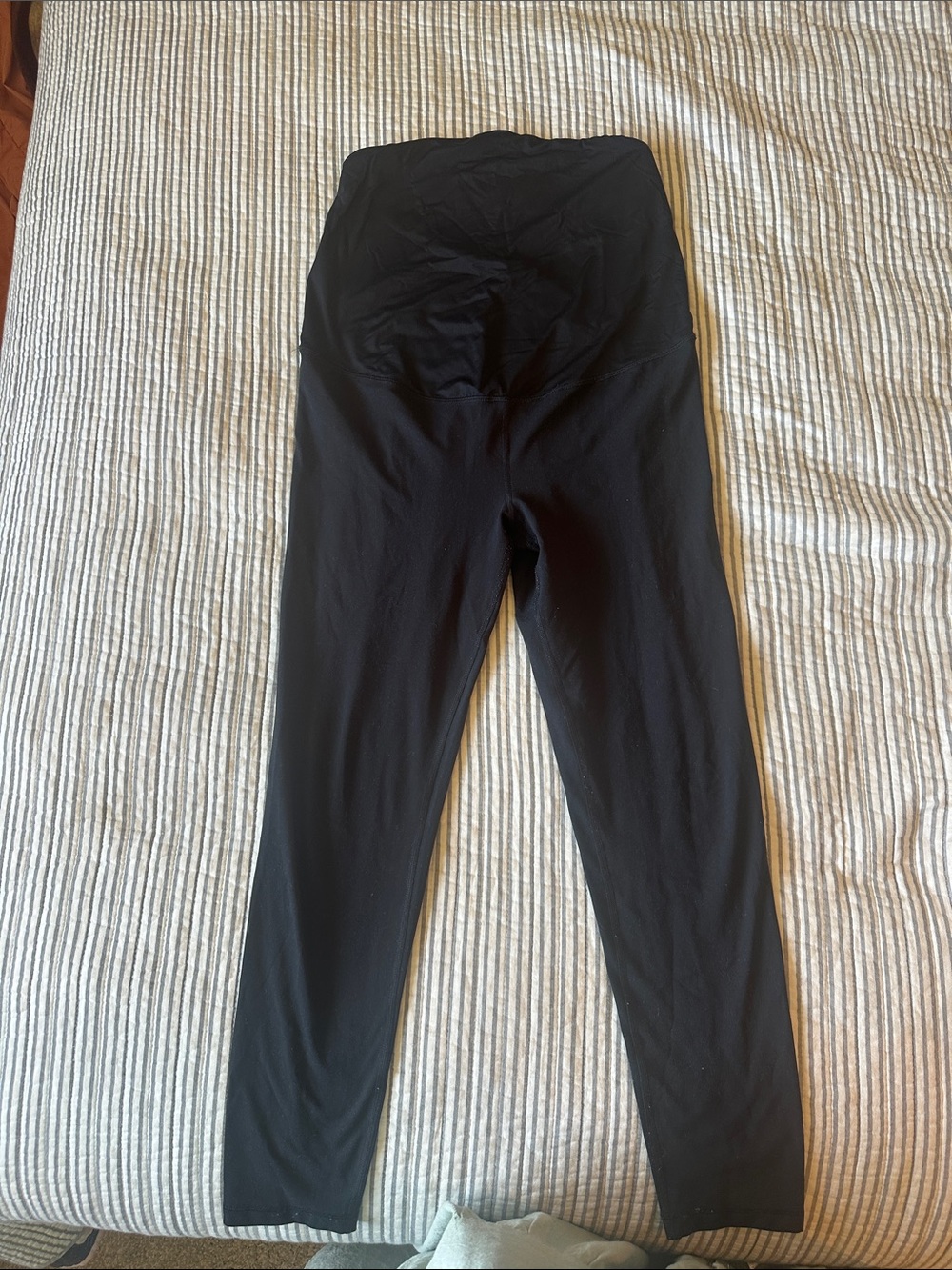 Black Women’s Maternity High-Waist Active Leggings